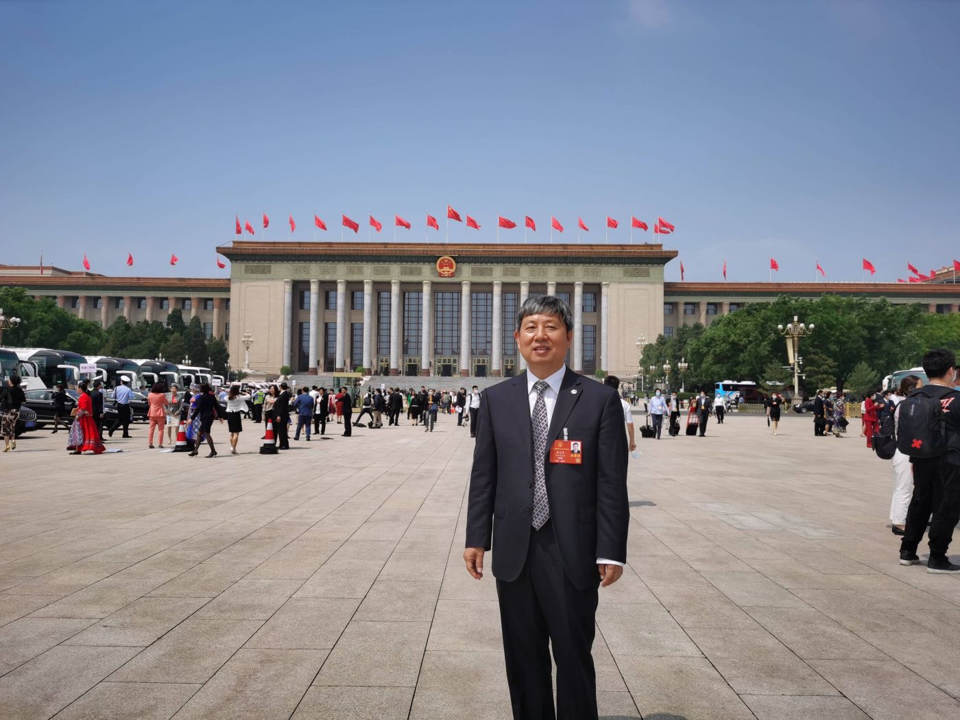 5. 全国人大代表、中国工程院院士、航空工业科技委副主任、中国航空研究院副院长樊会涛 5. 全国人大代表、中国工程院院士、航空工业科技委副主任、中国航空研究院副院长樊会涛