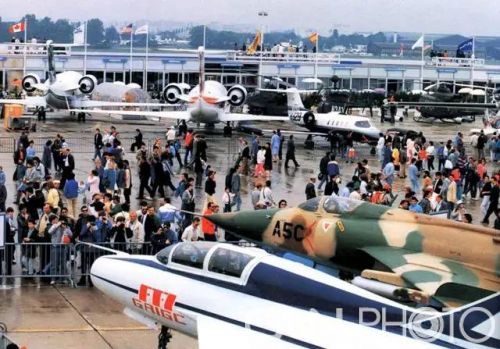 ➺中国航空工业首次参加巴黎航展 ➺中国航空工业首次参加巴黎航展